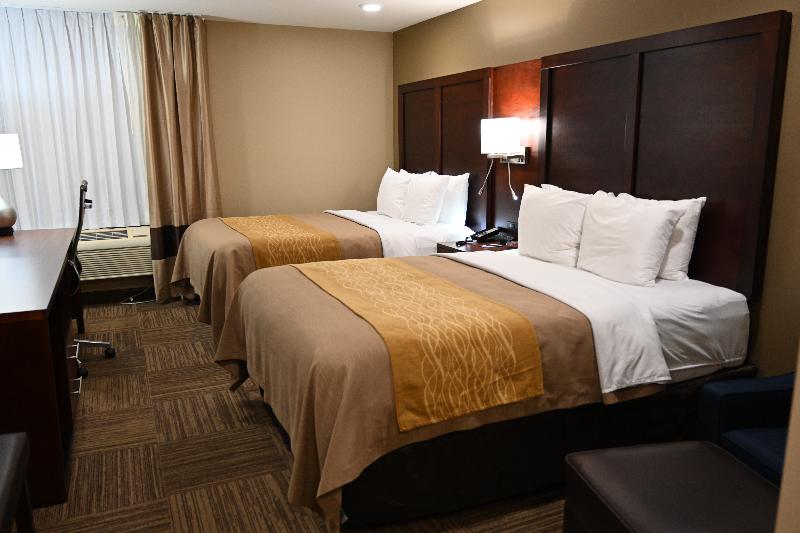 Giles Hotel Inn & Suites image