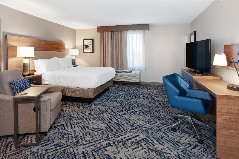 Candlewood Suites Detroit – Sterling Heights - Image 3