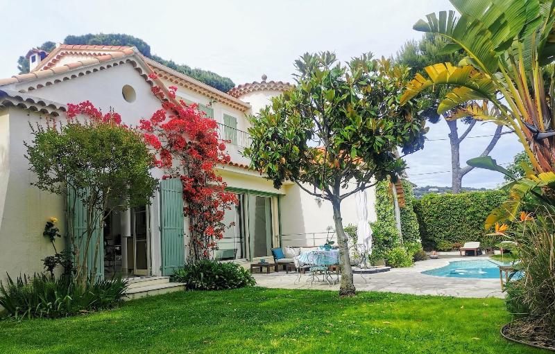 Blue Dream Cannes Guesthouse image
