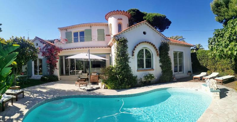 Blue Dream Cannes Guesthouse image