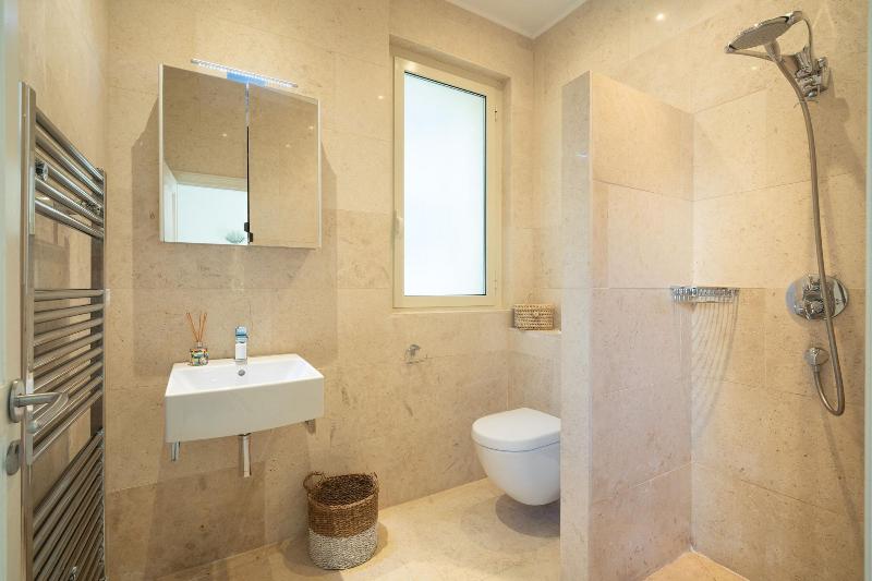 Blue Dream Cannes Guesthouse image