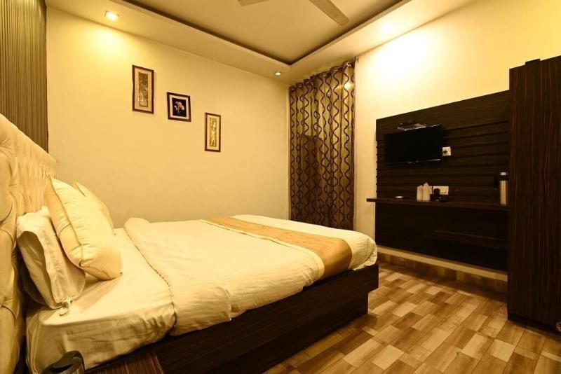 Hotel I.p. Palace image