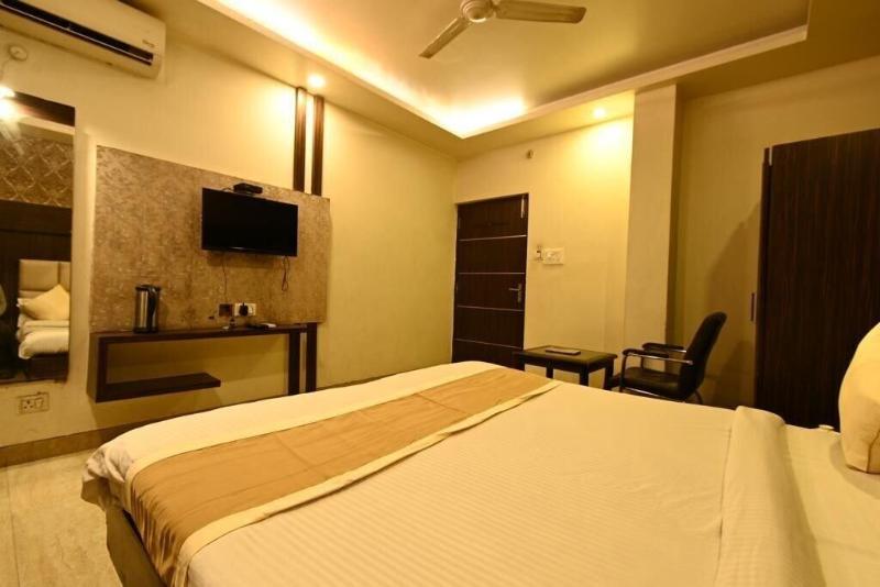 Hotel I.p. Palace image