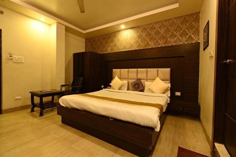 Hotel I.p. Palace image