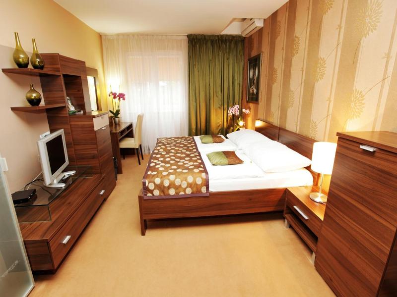 City Hotel Nitra image