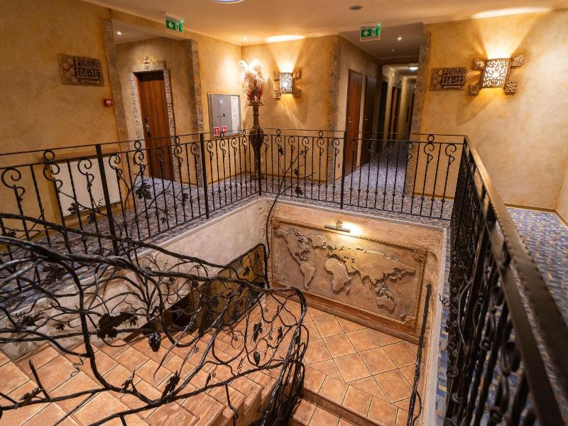 Hotel Ksi Ocia Jv Zefa image