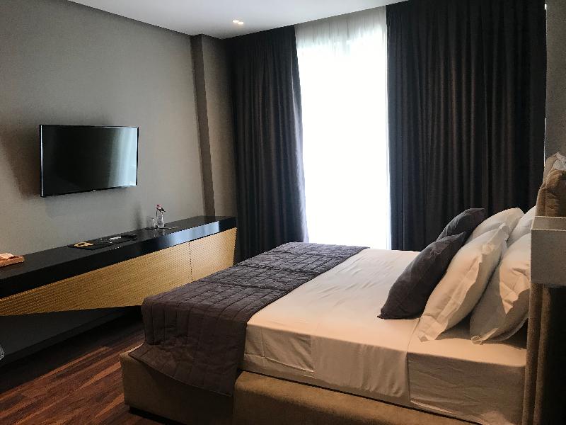 Supreme Hotel image