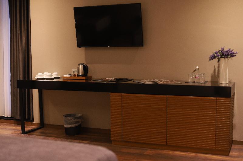 Supreme Hotel image