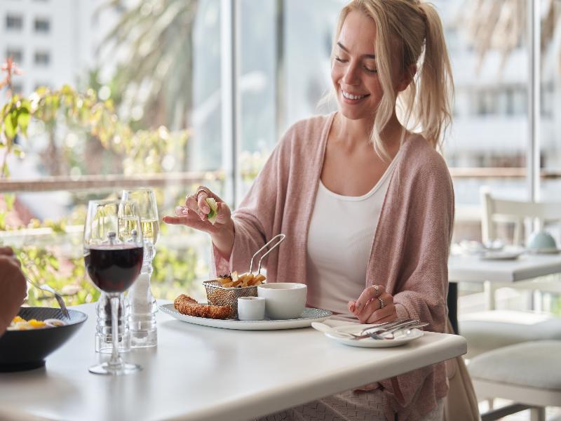 The Bantry Bay Aparthotel by Totalstay — restaurant