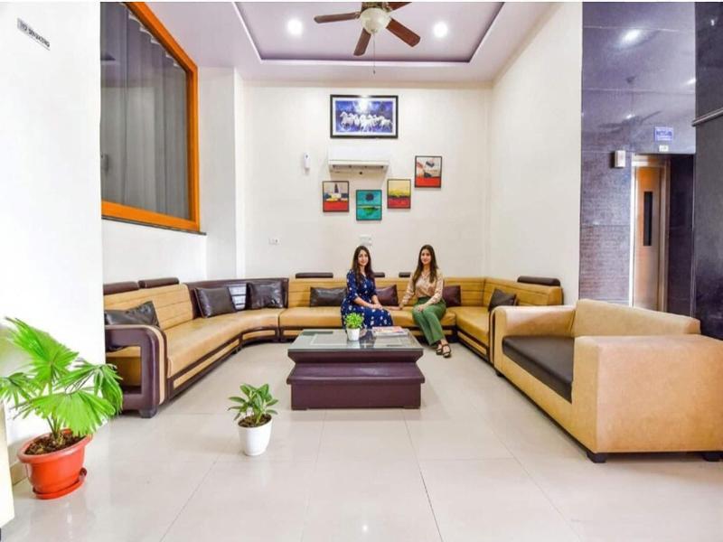 Fabhotel Golden Leaf image