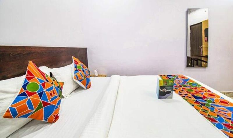 Fabhotel Golden Leaf image