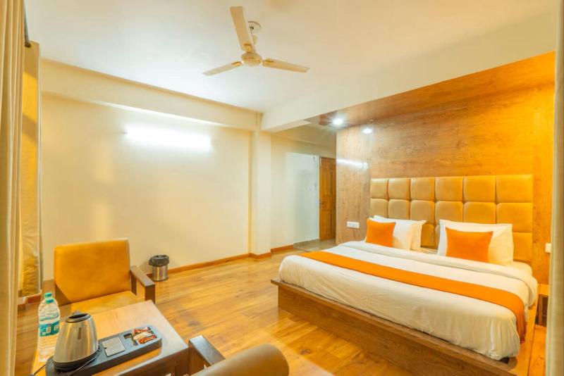 Hotel Rising Star image