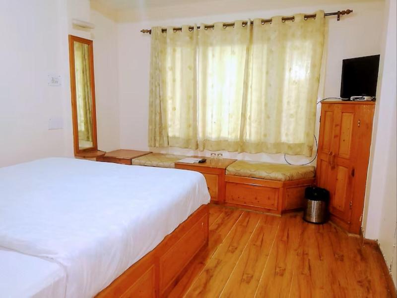 Hotel Rising Star image