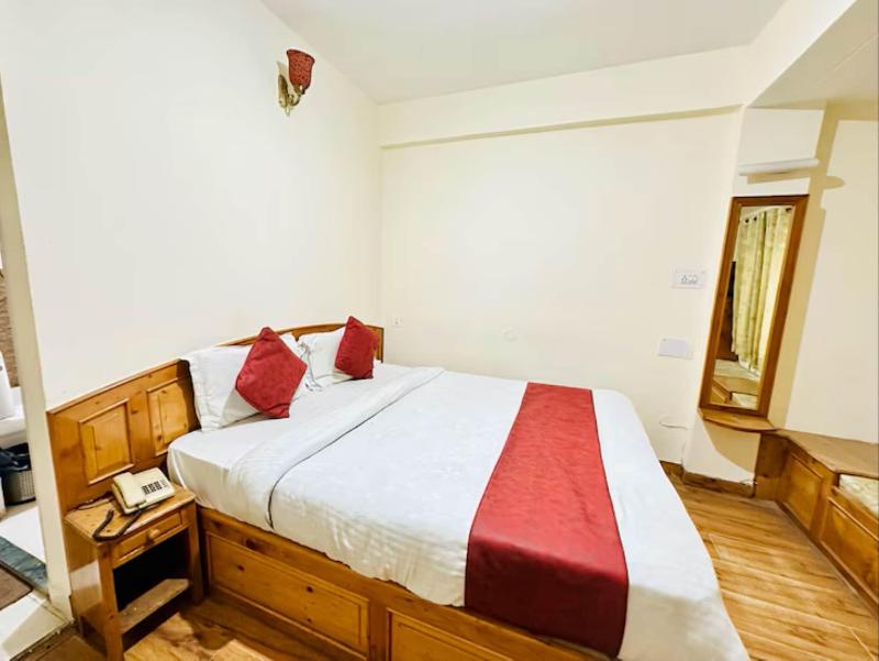 Hotel Rising Star image
