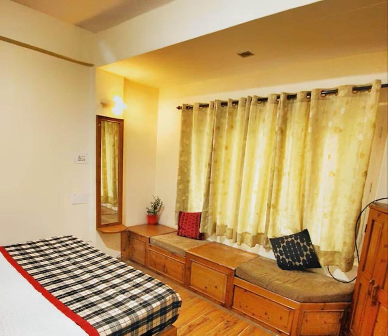 Hotel Rising Star image