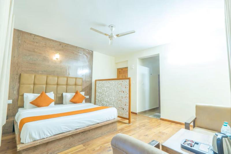 Hotel Rising Star image