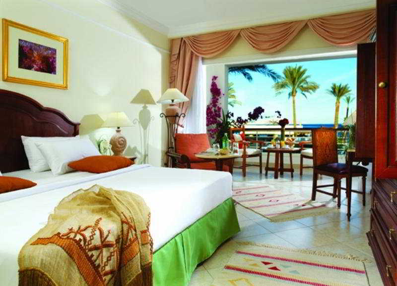 Hotel Renaissance Golden View Beach Resort