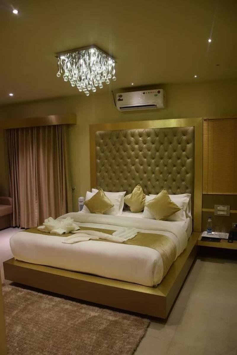 Imarat Hotel image