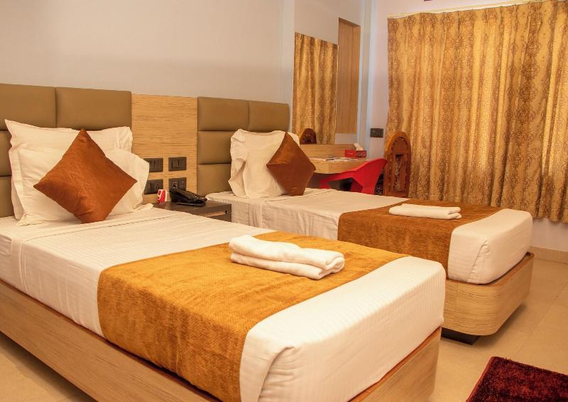 Hotel Om International image
