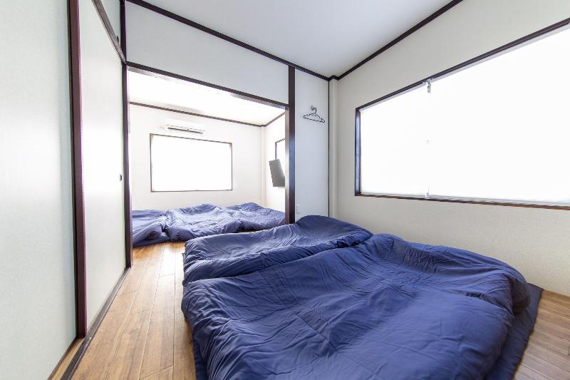 Guest House Gorilla image