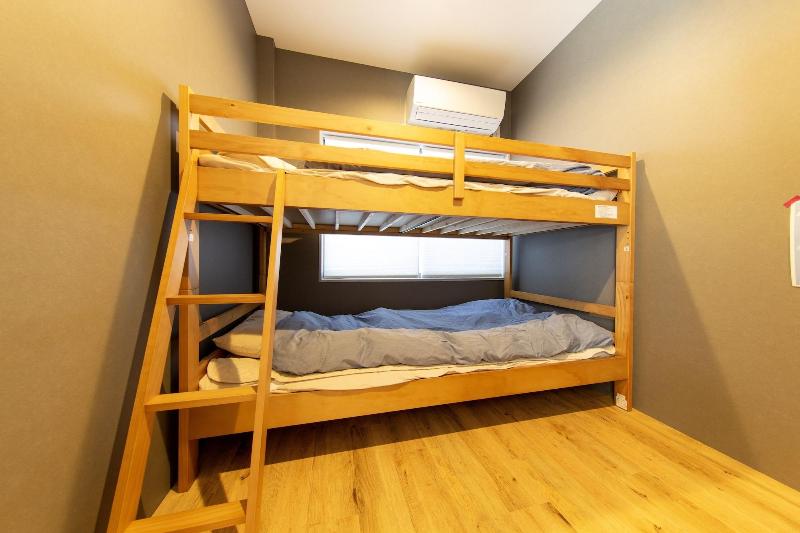 Guest House Gorilla image