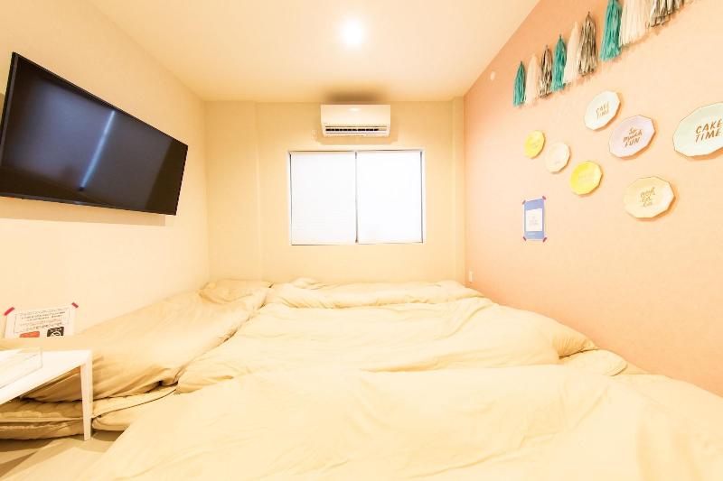 Guest House Gorilla image