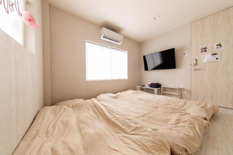 Guest House Gorilla image