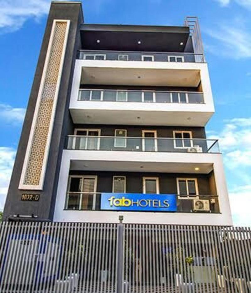 Fabhotel Kiara image