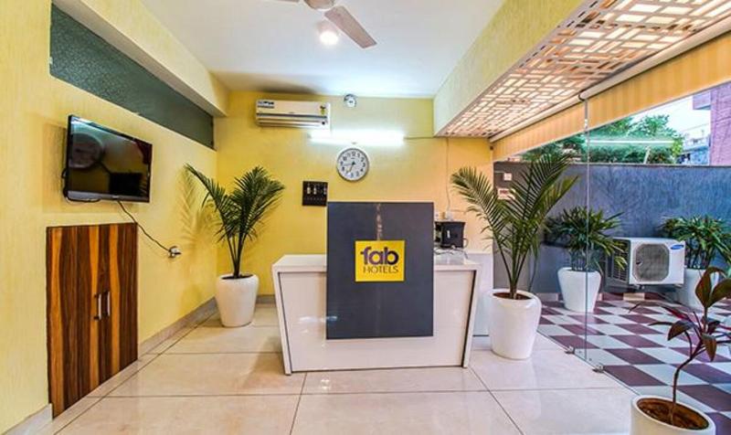 Fabhotel Kiara image
