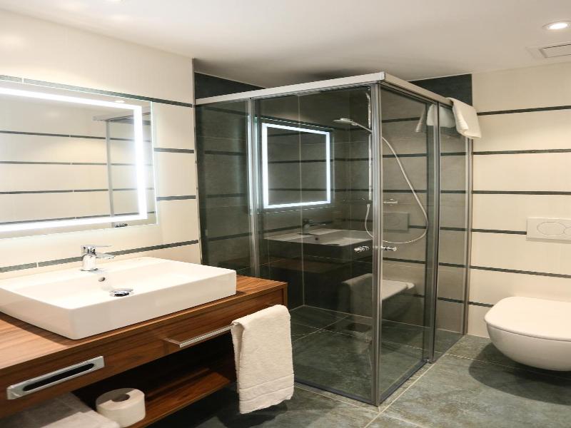 Hotel Lutz image