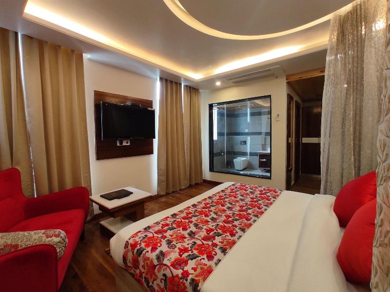 Abhilashi Residency & Spa Manali image