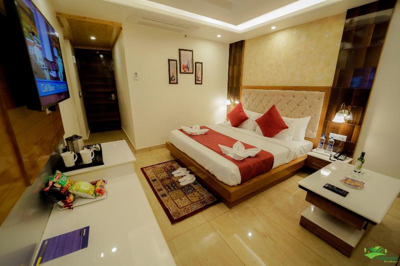Abhilashi Residency & Spa Manali image