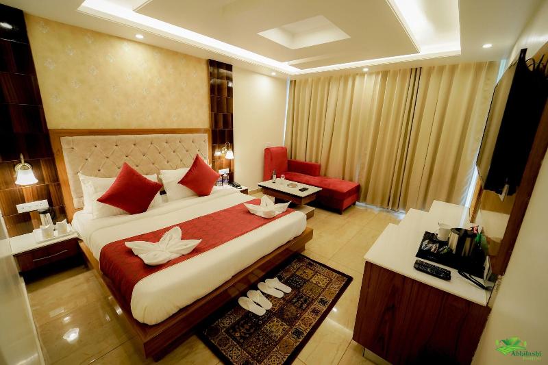 Abhilashi Residency & Spa Manali image