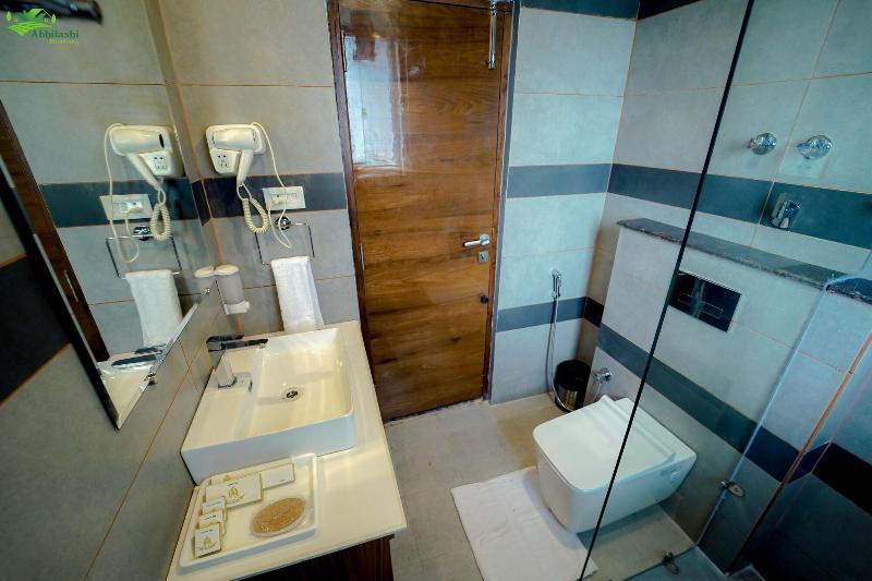 Abhilashi Residency & Spa Manali image