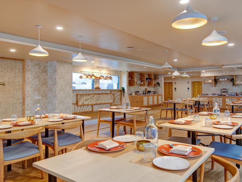 Bloom Hotel - Hitec City