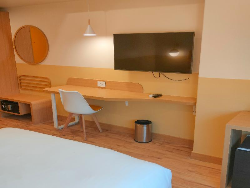 Bloom Hotel - Hitec City 5