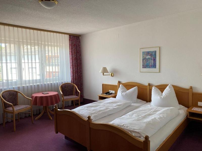 Hotel Restaurant Zum Loewen image