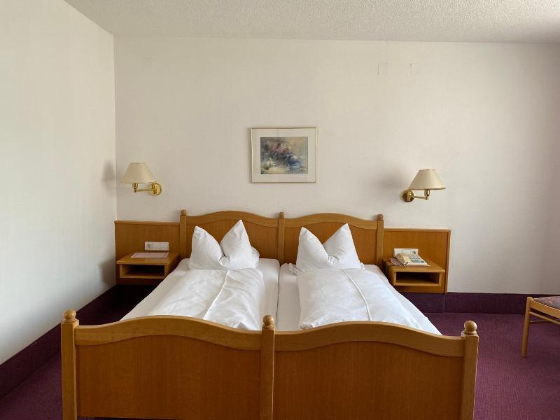 Hotel Restaurant Zum Loewen image