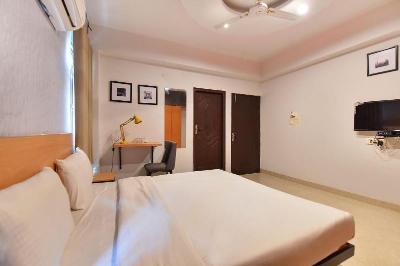 Fabhotel Rushank Palace image