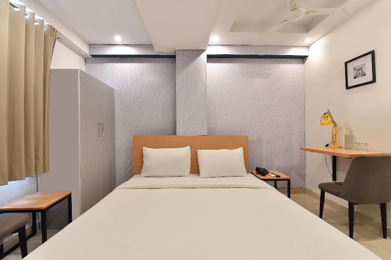 Fabhotel Rushank Palace image