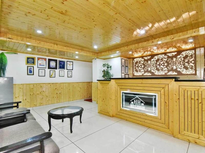 Hotel Himgiri Manali image