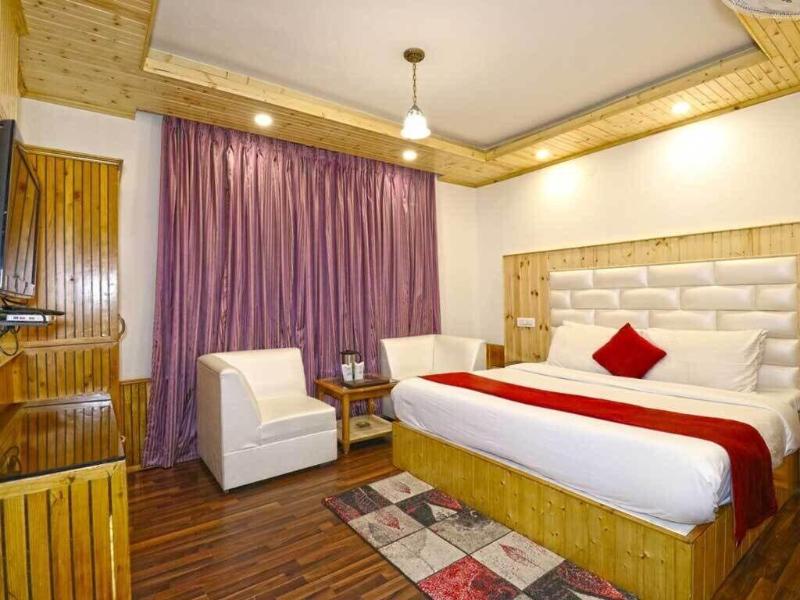 Hotel Himgiri Manali image