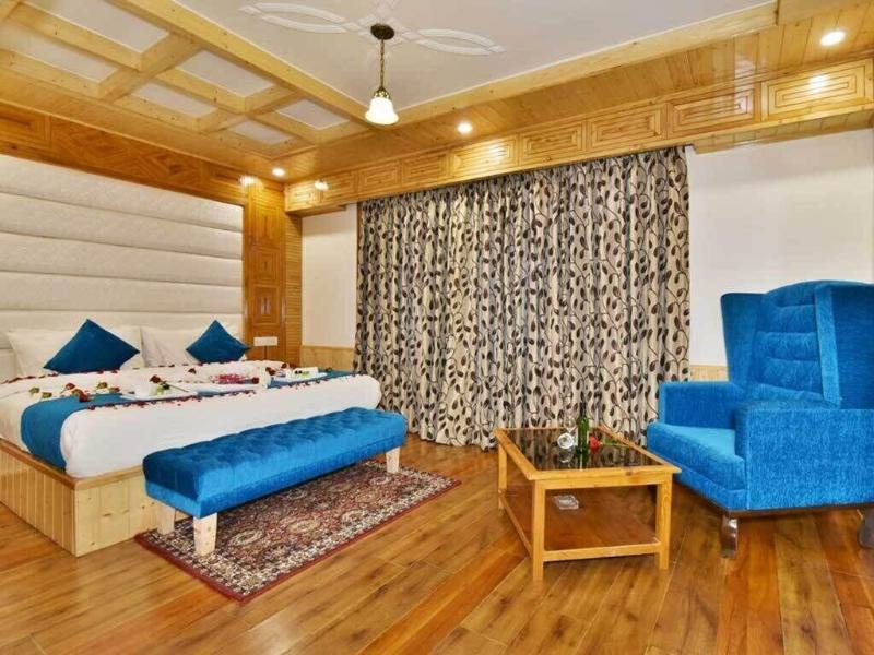 Hotel Himgiri Manali image