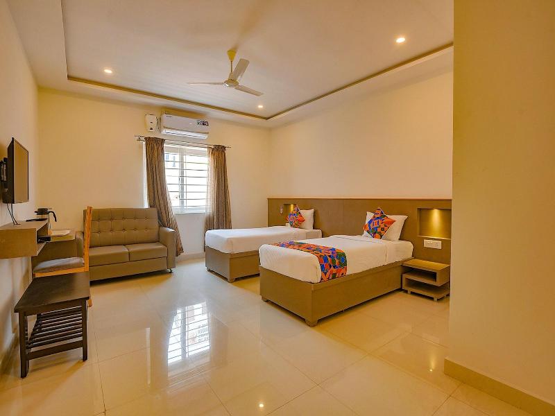 Fabhotel Champion Gateway image