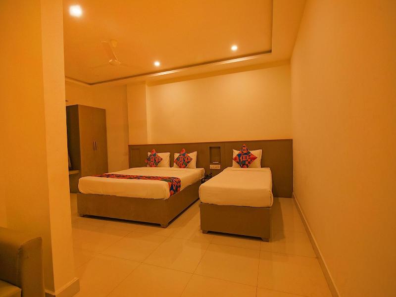 Fabhotel Champion Gateway image