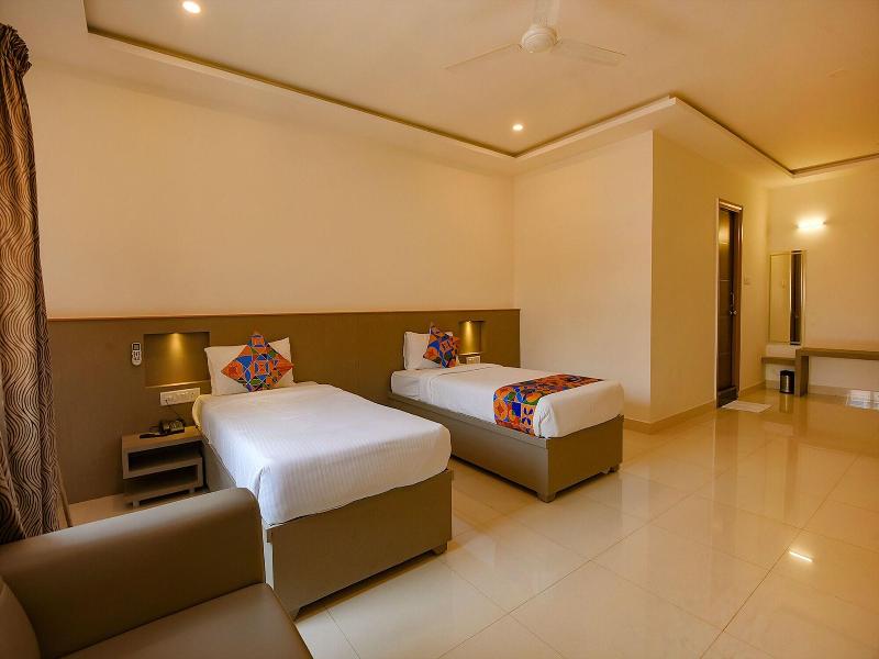 Fabhotel Champion Gateway image