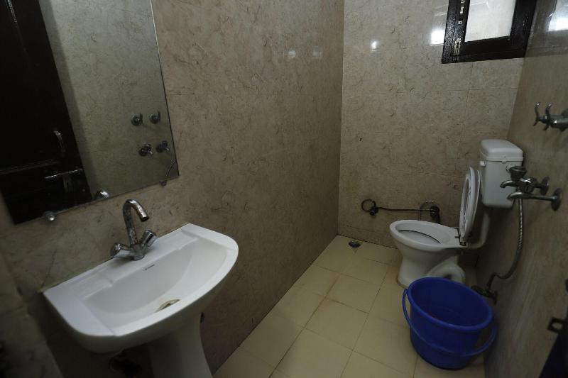 Hotel Royal Avenue By F9 Hotels image