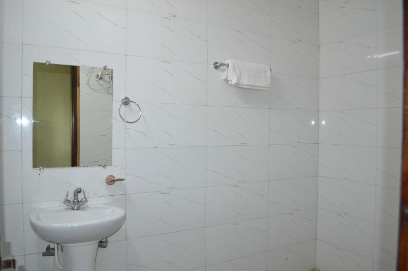 Hotel Royal Avenue By F9 Hotels image