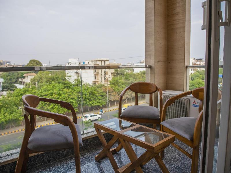 Dev Royale Hotel image