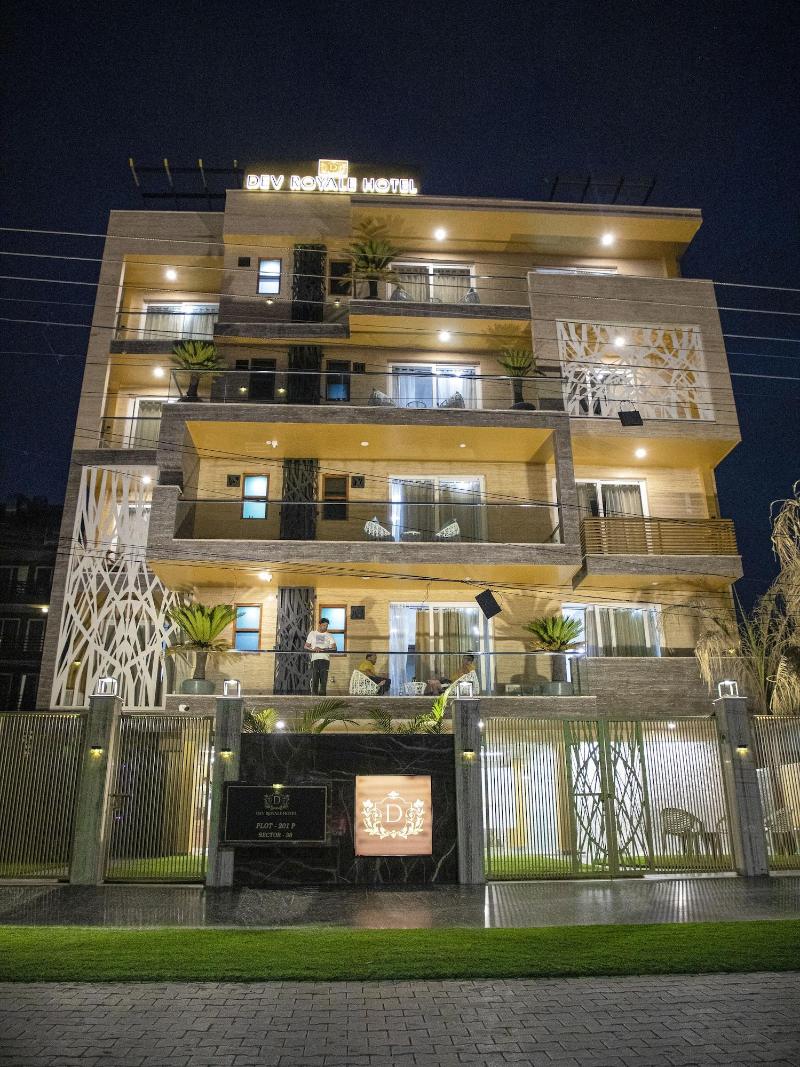 Dev Royale Hotel image
